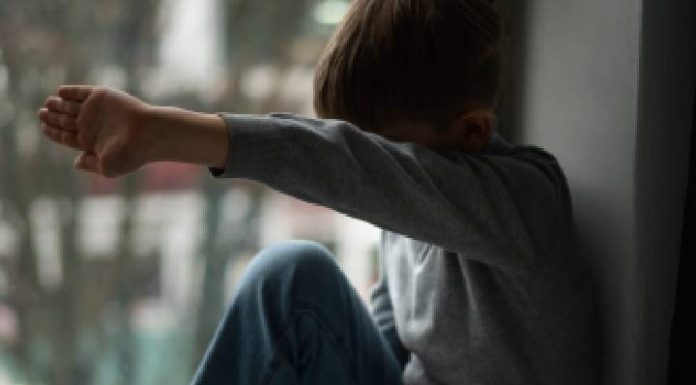 Adolescente de 13 anos é dopado e abusado por padre em SC