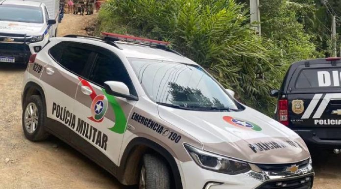 ‘Desavença antiga?’: homem é encontrado morto dentro de carro em Rio dos Cedros