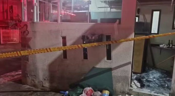 Jovem sobrevive após ser prensado por meio tonelada de vidro em Balneário Camboriú
