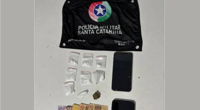 Polícia Militar prende homem por tráfico de drogas em São João do Itaperiú