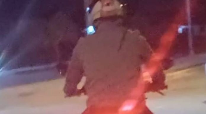 VIDEO Menina de 11 anos reage a assédio de motociclista em Barra Velha