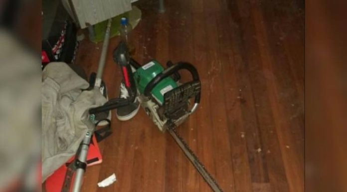 ‘Iria matar ela’: marido alterado ataca esposa com serra elétrica em SC