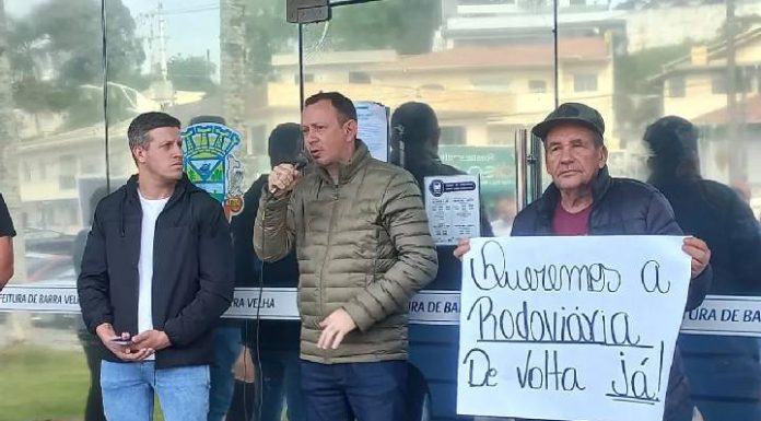 Moradores protestam pela volta da rodoviária ao centro de Barra Velha