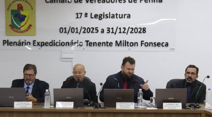 MAMADEIRA Câmara de Vereadores de Penha propõe a criação de 15 novos cargos
