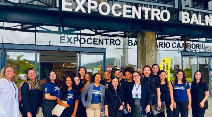 Alunos do IFSC visitam Expocentro Balneário Camboriú e vivenciam os bastidores do mercado de eventos
