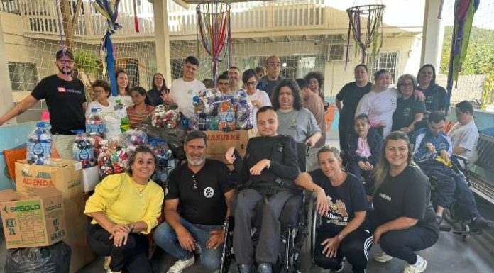 Bem-Estar Animal realiza entrega de tampinhas para a APAE de Porto Belo