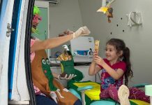 Odontomóvel levará atendimentos de saúde bucal a alunos de cinco CEI’s de Penha em outubro