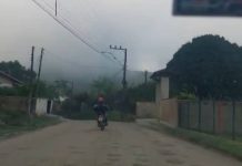 VIDEO Motorista faz um “tour” por rua do bairro onde reside o vice-prefeito de Penha e mostra estrada caótica