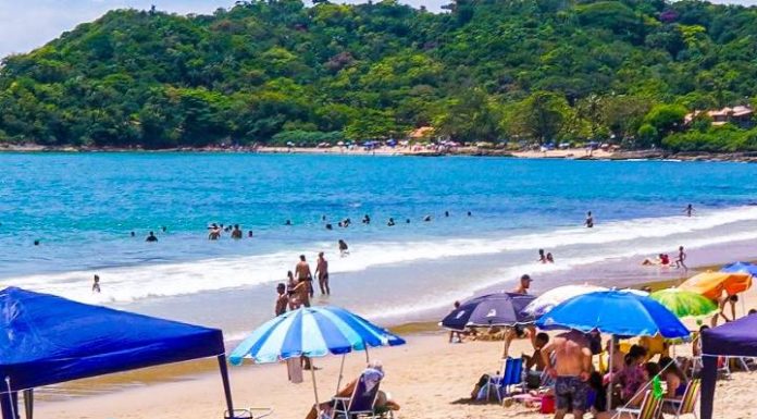 Prefeitura de Penha lança edital para regulamentação do comércio ambulante nas praias na temporada de verão 2025/2026