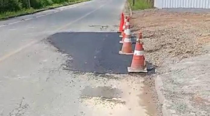 Construtora Granada mostra responsabilidade e faz reparos no asfalto em Penha