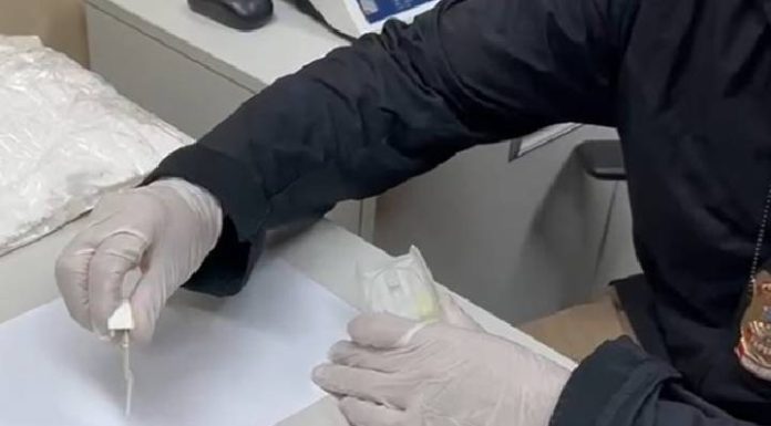 Passageira é presa por tráfico internacional ao ser flagrada com cocaína em aeroporto