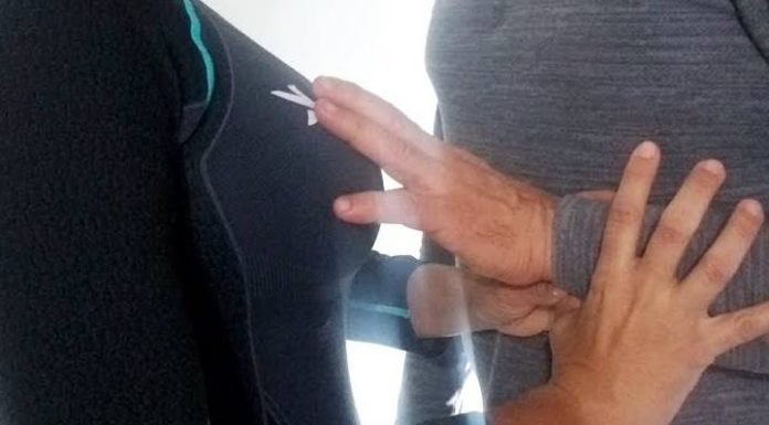 ‘Tocou no meu seio’; mulher é assediada em estacionamento de supermercado em SC