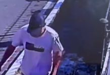 VIDEO Rapaz arromba veículo na Rua Nakle Francisco em Piçarras e leva 3 celulares