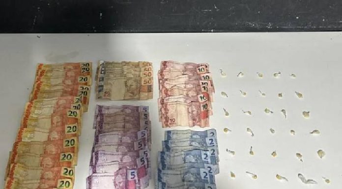 PM de Piçarras prende traficante na Querosene com mais de 30 pedras de crack neste domingo (26)