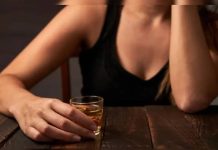 Mulher bate no marido e ameaça se matar por falta de sexo