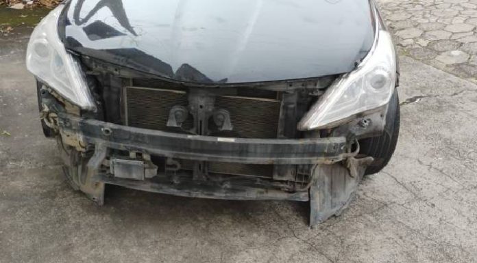 Ladrões levam pára-choque de carro da professora em Barra Velha