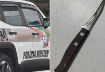 Mulher esfaqueia companheiro na bunda em Itajai