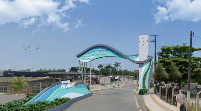 ATENÇÃO MOTORISTAS Operação Tapa Buraco perto do Portal de Piçarras exige cuidado