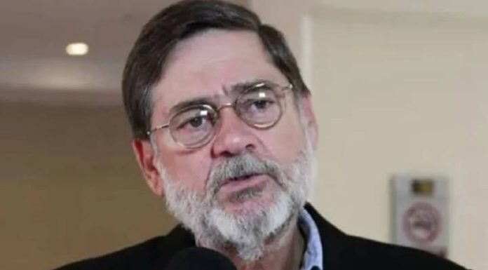 Ex-deputado do PT, Paulo Frateschi, morre esfaqueado pelo próprio filho