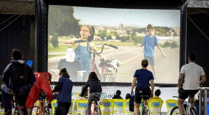 BikeCine pela primeira vez em Penha terá sessão gratuita ao ar livre