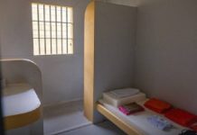 Cela com ar-condicionado e TV é preparada para Bolsonaro no Presídio da Papuda