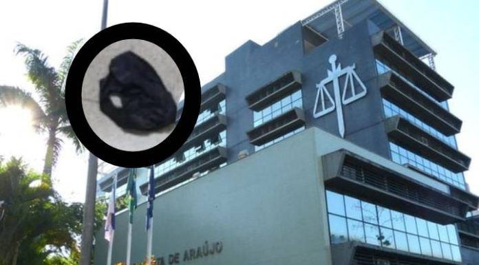 Calcinha usada é encontrada em sala que guarda arquivos sigilosos no Fórum