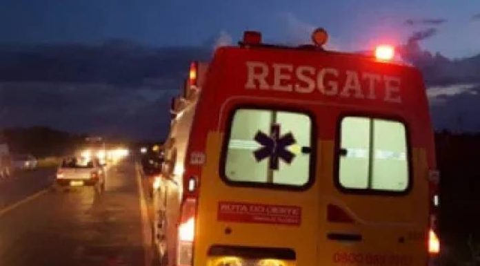 Mulher morre em acidente na BR-101 em Balneário Piçarras