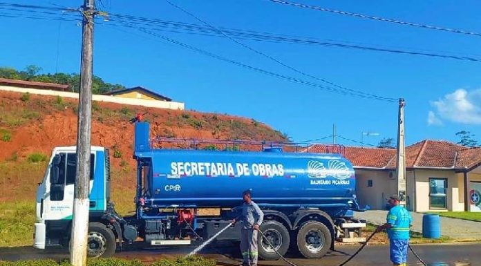 Balneário Piçarras envia equipes e caminhões para auxílio em Luiz Alves, cidade vizinha atingida por fortes chuvas