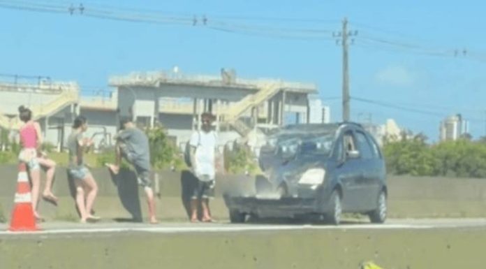 Dois acidentes são registrados em intervalo de seis minutos na BR-101 em Balneário Piçarras