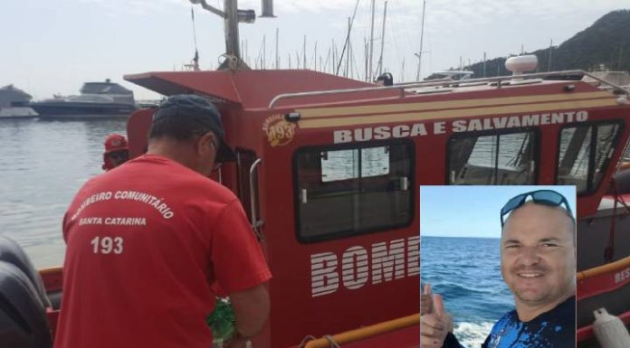 VIDEO Pescador que saiu de Piçarras desaparece em Barra do Sul; embarcação foi encontrada vazia