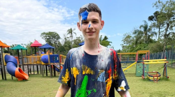 Jovem de Penha é aprovado em Medicina pelo vestibular da ACAFE