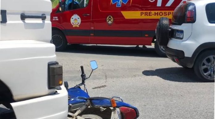 VIDEO Motociclista escapa de ser esmagado em acidente nesta tarde em Penha