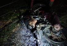 GRAVE Colisão entre motocicleta e caminhão de manutenção deixa dois mortos na SC-414, em Luiz Alves