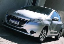 Carro é roubado próximo ao Mercado Shalon, no centro de Balneário Piçarras; família pede ajuda para localizar veículo*