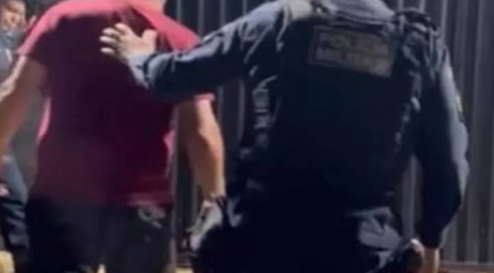 Homem é preso após levar para motel adolescente que vendia balas
