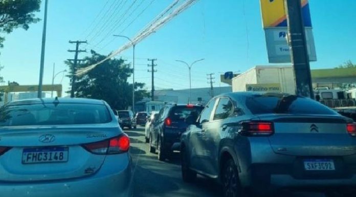 Acidente na BR-101 entre Penha e Itajaí provoca congestionamento