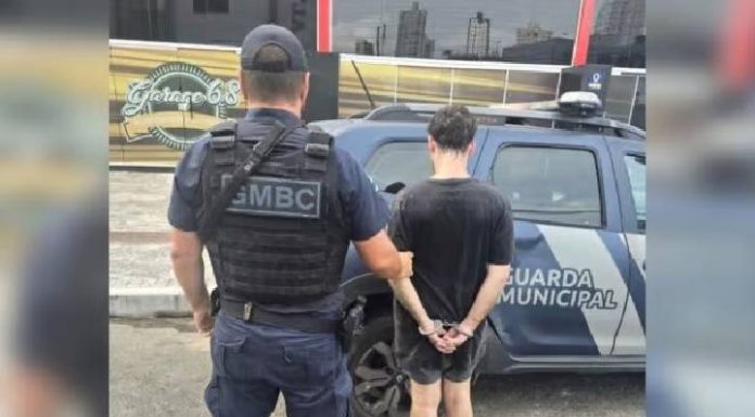 Homem é preso por se masturbar e mostrar partes íntimas na praia de BC
