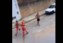 VIDEO Coletor se defende de ataque de cães e situação vira confusão com morador em Piçarras