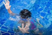 Criança de 2 anos é socorrida após se afogar em piscina residencial em Camboriú