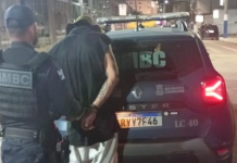 Agressão na Avenida Atlântica deixa morador de rua com fratura na mandíbula em BC