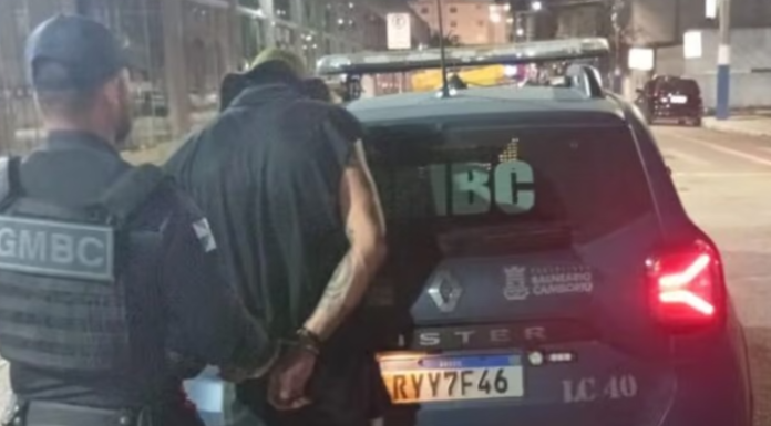Agressão na Avenida Atlântica deixa morador de rua com fratura na mandíbula em BC