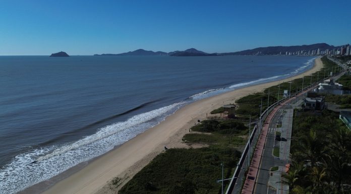 Balneário Piçarras hasteia Bandeira Azul na próxima sexta-feira (12)
