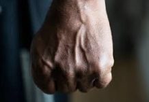 Mulher é agredida a socos após recusar sexo com marido embriagado no Reveillon