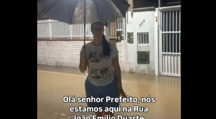 VIDEO “É vergonha atrás de vergonha”: vereadora Adriana Drica denuncia alagamentos e cobra prefeito Tiago Baltt após ruas voltarem a encher