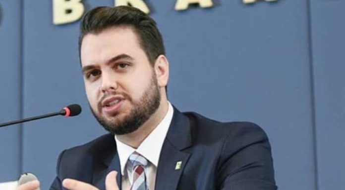 Ex-assessor de Bolsonaro, Filipe Martins é preso em Ponta Grossa