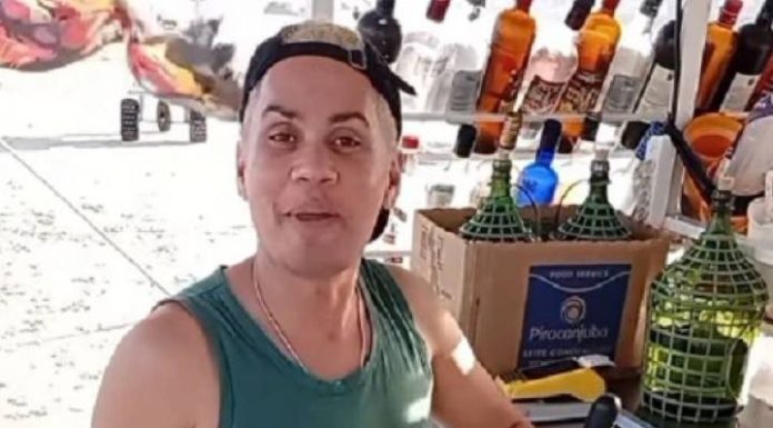Túmulo de Beto Carrero viraliza após postagem de influenciador e surpreende internautas