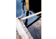 Novas denúncias em Piçarras mostram água escura e possível contaminação do Rio
