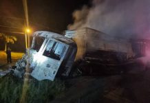 Caminhão em chamas paralisa BR-101 em Tijucas