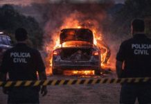 Carro em chamas com corpo carbonizado no portal malas é encontrado em Camboriú
