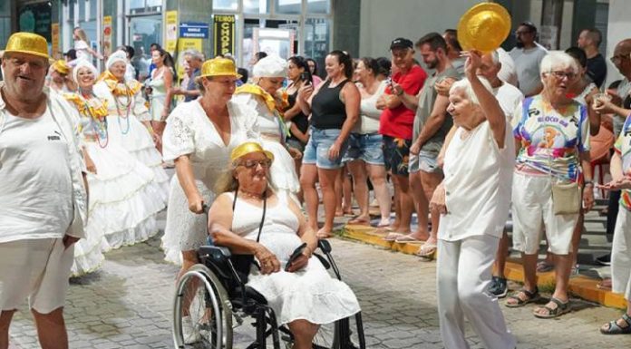 Balneário Piçarras divulga programação oficial do Carnaval 2026